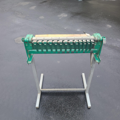 U14627C Used Tennsmith  24″ cleat bender on stand