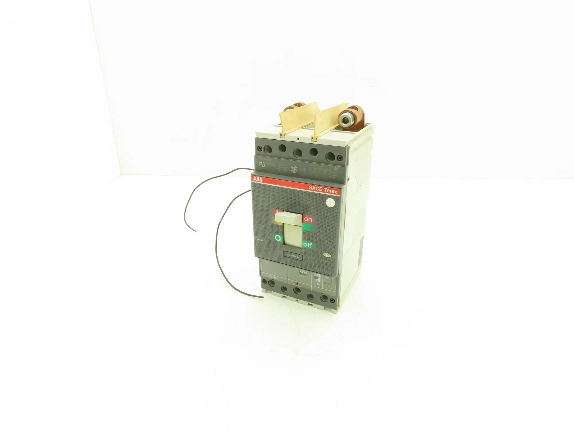 ABB T4H 250 SACE Tmax Circuit Breaker 3 Pole 600V 250A Shunt Trip
