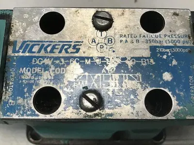 USED VICKERS DG4V-3-6C-M-U-HL7-60-B13