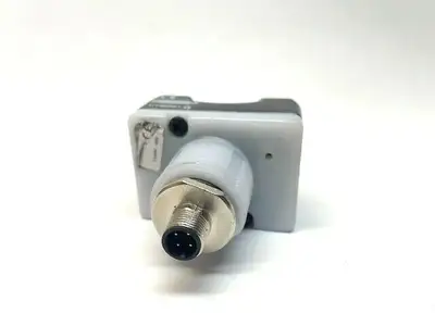 Used BANNER ILLUMINATED MOMENTARY VERIFICATION TOUCH BUTTON Relays & Switches | Maverick Industrial Sales #1108761