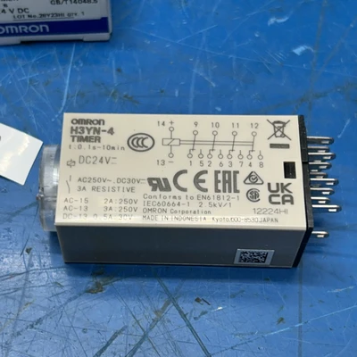NEW Omron Omron H3Y-4