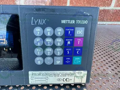 USED METTLE TOLEDO LYNX DIGITAL SCALE CONTROLLER INDICATOR