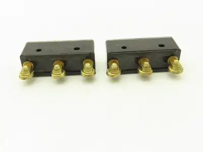 Honeywell BZ-2R5551-P4 Micro Switch Pin Plunger 15A 125/250/480VAC Lot of 2