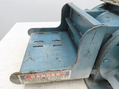 WM Meyer & Sons Rotary Airlock Feeder Valve 4x7" Rectangle Flange
