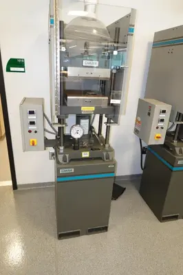 Used _UNKNOWN_ _UNKNOWN_ Heated Platen Hydraulic Press Texas US | Federal Equipment Company #1708600