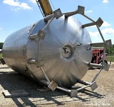 Used DCI _UNKNOWN_ Stainless Steel Tanks Illinois US | Aaron Equipment #1303788