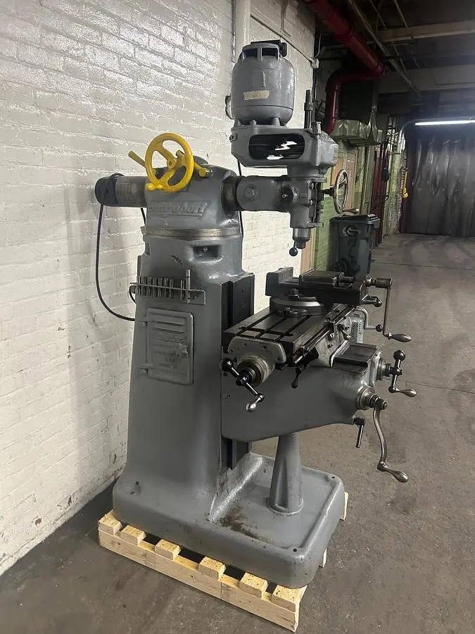 Bridgeport 9" x 32" 1/2 HP, 6-Speed Ram Type Vertical Milling Machine