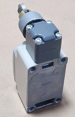 NEW Omron 5305