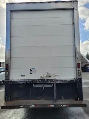 USED 2007 PETERBILT 335