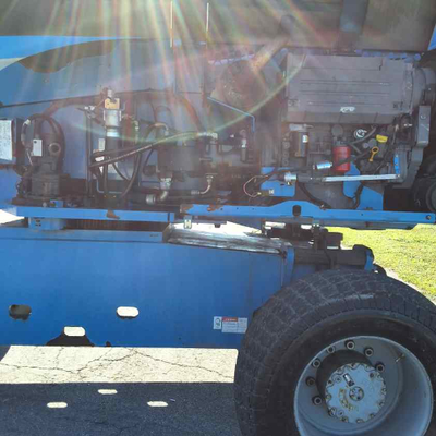 USED 2014 Genie S-85