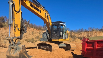 USED 2020 Liebherr R 924