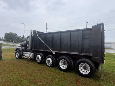 Used 2006 FREIGHTLINER FLD120SD Dump trucks Minnesota US | Proxy Equipment #1486175
