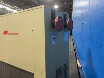 USED INGERSOLL RAND D2720INA400