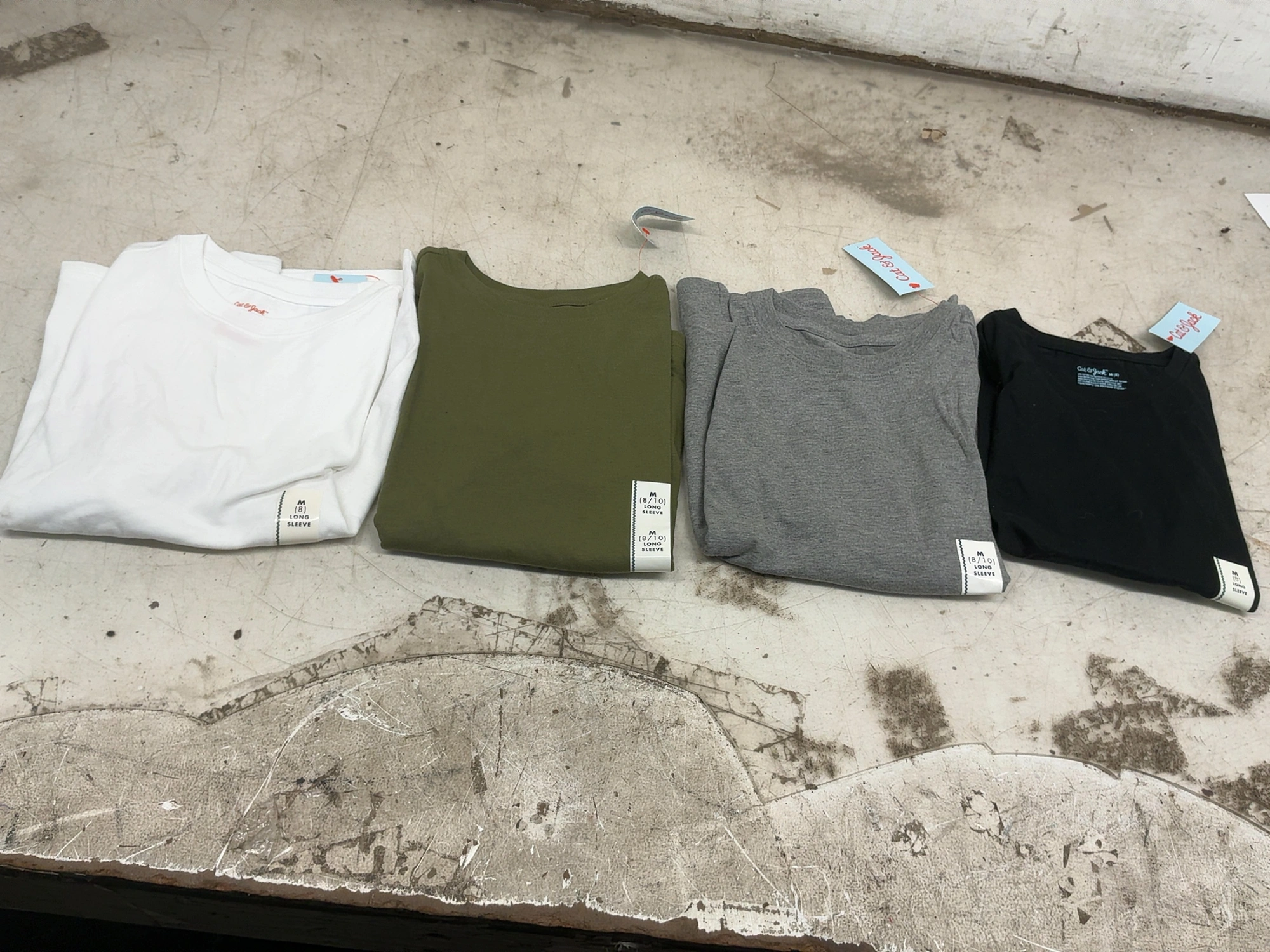 Used _UNKNOWN_ _UNKNOWN_ Apparel, Gloves, Lab Coats Michigan US | Miedema Asset Management Group #1578051