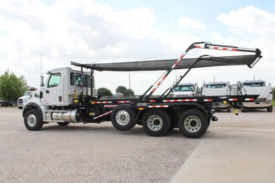 New | in-Stock 2027 WESTERN STAR 47X Hooklifts & Roll-Offs Texas US | Roll Off Truck World #1492010