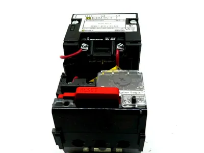 NEW SQUARE D 8536SBO2V02H20S MAGNETIC STARTER SIZE 0 SERIES A