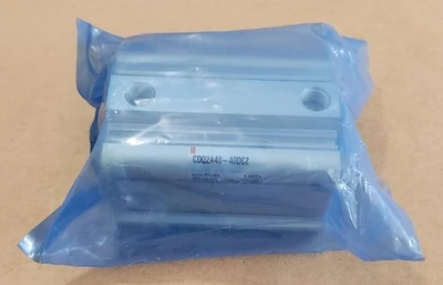 NEW SMC CDQ2A40-40DCZ