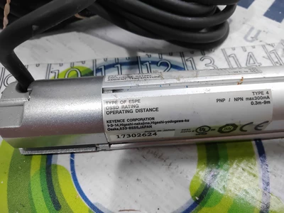 USED KEYENCE SL-C32H-R