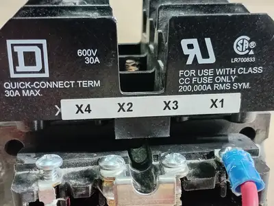 NEW SQUARE D 9070TF100D37