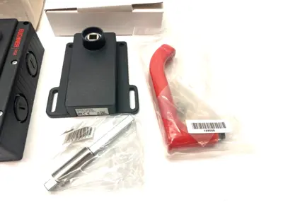 USED EUCHNER GUARD LOCKING MECHANICAL DOOR INTERLOCK SWITCH