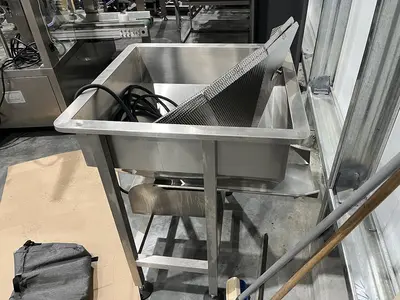 SS Hopper w/ Vibratory Feeder