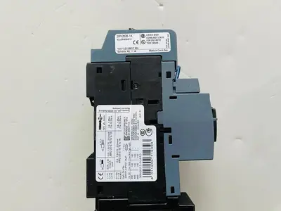 SIEMENS SIRIUS 3RV2011-0JA10 CIRCUIT / 3RT2015-1BB41/ 3RV2928-1K #K-872