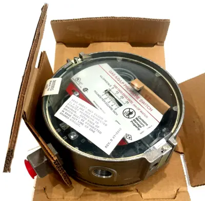 NEW HONEYWELL C437F 1011 GAS/AIR PRESSURE SWITCH C437F1011