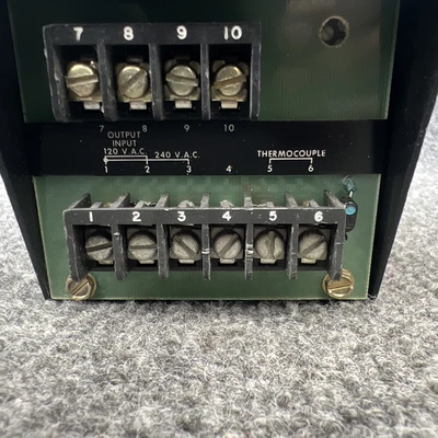 Used Payne Engineering 18A4/1840 Temperature Controls California US | Davliegogo LLC #1706894