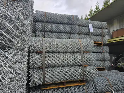 Chain Link Mesh Rolls, 2" x 2", 6 Gauge Galvanized 5' x 30'