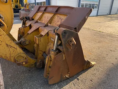 USED CATERPILLAR 953