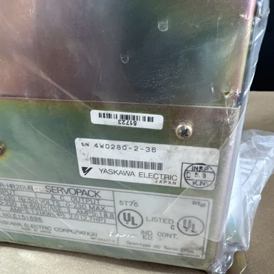 USED Yaskawa CACR-HR20UB Y9