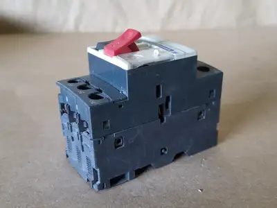 USED TELEMECANIQUE GV2ME14