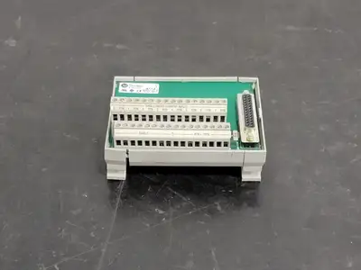 USED ALLEN-BRADLEY 1492-AIFM8-3