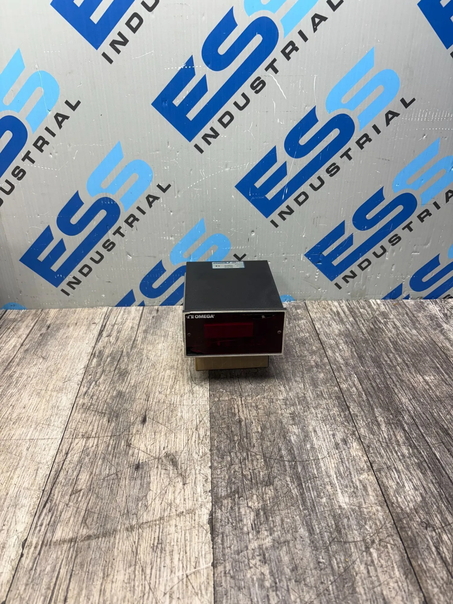 USED OMEGA ENGINEERING DP-773