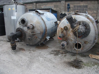 2,700L S/S Jktd Enclosed Mixer 2.2 kW