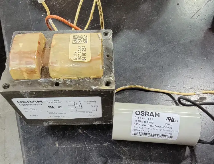 New | in-Stock OSRAM M250/TRI/3X4 Misc Electrical & Power Parts British Columbia CA | Lenmark #247846