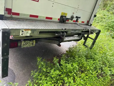 Used 2024 ISUZU NPR HD Box trucks Florida US | Truck and Van Outlet #1509131