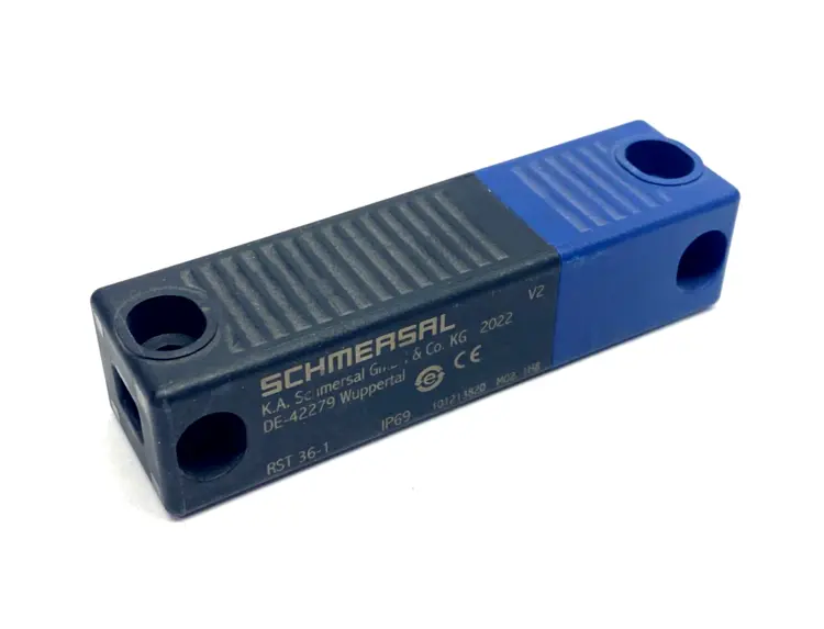 Used SCHMERSAL 101213820 Sensors | Maverick Industrial Sales #1100179