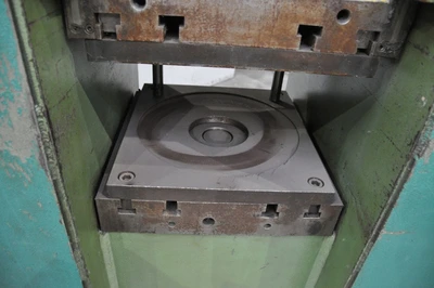 USED SOENEN 50 TON