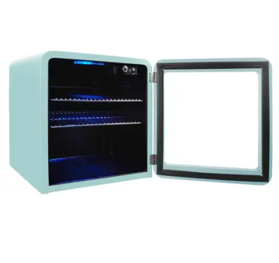 Magic Chef 1.7 CU. FT. RETRO BEVERAGE COOLER IN MINT GREEN