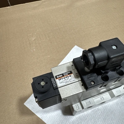 NEW SMC VP7-8-FG-D / VP7-8-FG-D-3ZA03