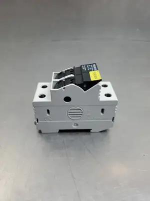 Used Siemens 3NW7 5230HG Fuse Holder, 30A, 600V, Class CC Fuse Accessories | Palmetto Automation #1149890
