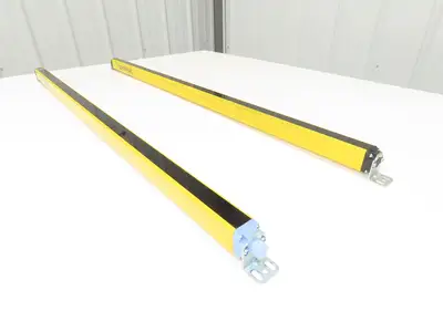 Schmersal SLC440-ER-0890-14-01 Safety Light Curtain Transmitter & Receiver Set