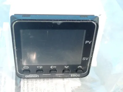 NEW OMRON E5CCRW2DUM000