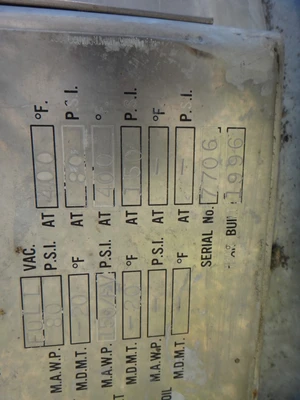 980 Gallon 304 Stainless 80 PSI Jacketed Vertical Tank