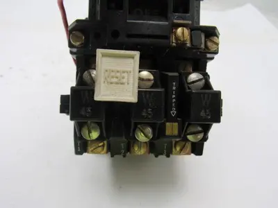 A-B Allen Bradley 509-A0D Motor Starter 115V Coil NEMA Size 0
