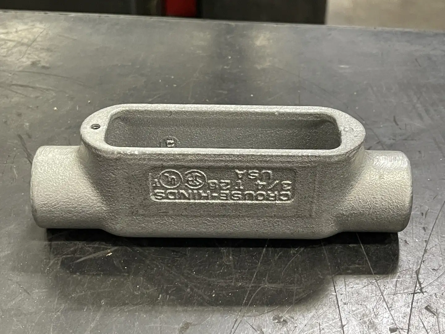 NEW CROUSE-HINDS T28