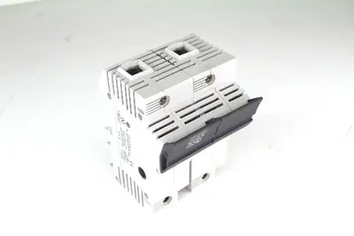 USED ALLEN BRADLEY 1492-FB2J60-L