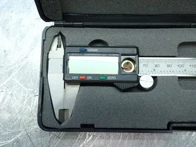 Used _UNKNOWN_ _UNKNOWN_ Digital Calipers Ohio US | HGR 24 #941868