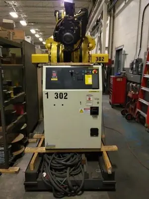 Used 2012 FANUC M900IB/700 6 AXIS CNC ROBOT WITH R30IB CONTROLLER  & 7TH AXIS 15' LONG TRACK. Robots | Harbor Machinery Inc. #1283286